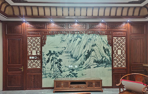 柳州中式仿古别墅客厅背景墙花格木作装饰